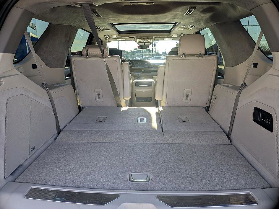 Used 2023 Cadillac Escalade Sport Platinum w/ LPO, ONYX Package image 30