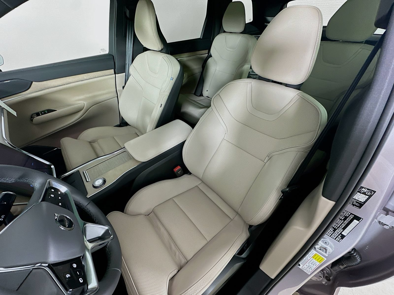 New 2026 Volvo EX90 Plus AWD/4WD image 33