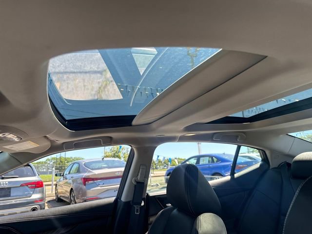 Used 2018 Nissan Maxima Platinum image 22