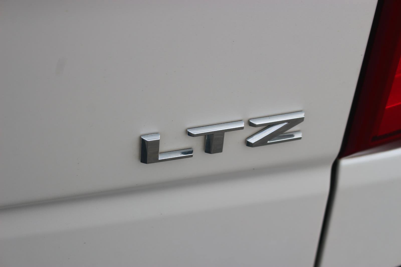 Used 2023 Chevrolet Silverado 1500 LTZ w/ LTZ Premium Package image 11