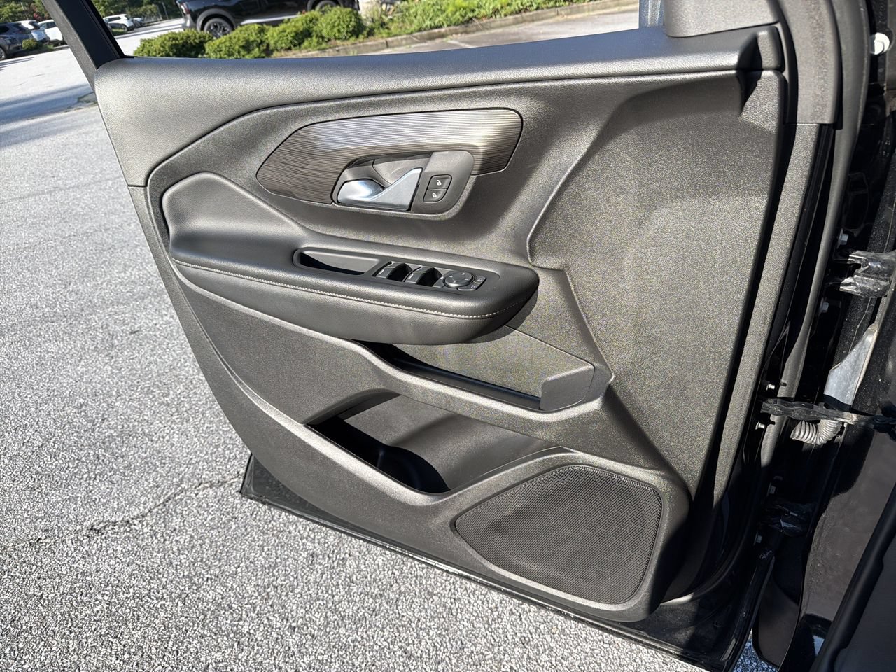 Used 2024 GMC Terrain SLE FWD image 15