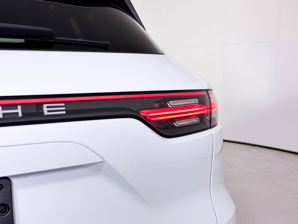 Used 2022 Porsche Cayenne image 11