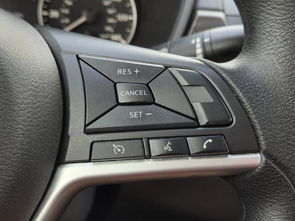 Used 2025 Nissan Altima 2.5 SV FWD image 19