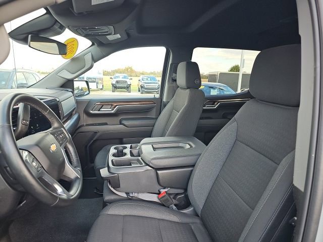 Used 2024 Chevrolet Silverado 1500 LT image 16