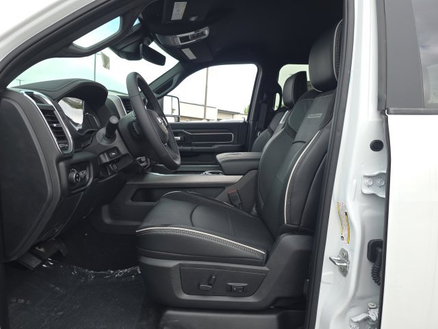 New 2026 RAM 2500 Laramie w/ Night Edition AWD/4WD image 15