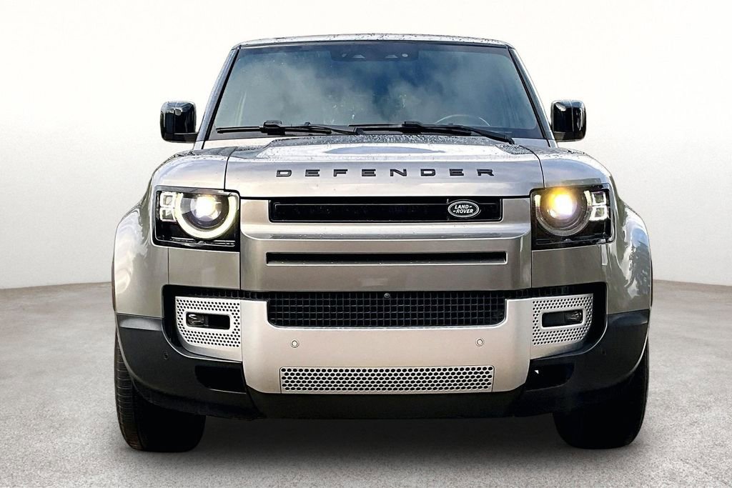 Used 2024 Land Rover Defender 110 S AWD/4WD image 4
