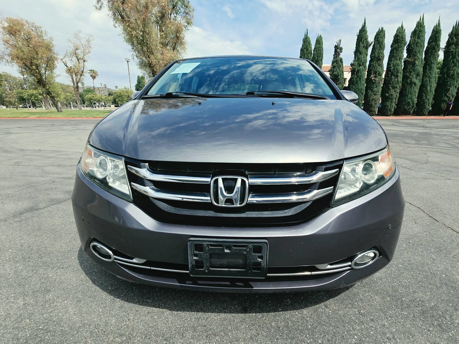 Used 2014 Honda Odyssey Touring Elite image 2