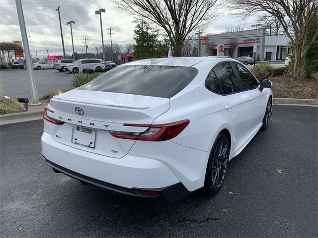 Used 2025 Toyota Camry SE image 8