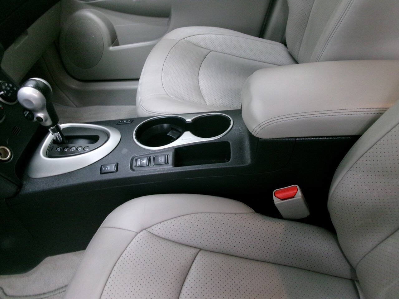Used 2012 Nissan Rogue SL AWD/4WD image 20