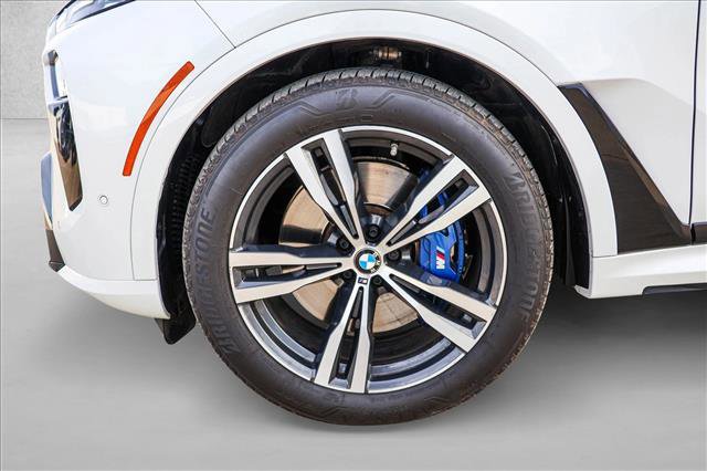 Used 2025 BMW X7 M60i AWD/4WD image 9