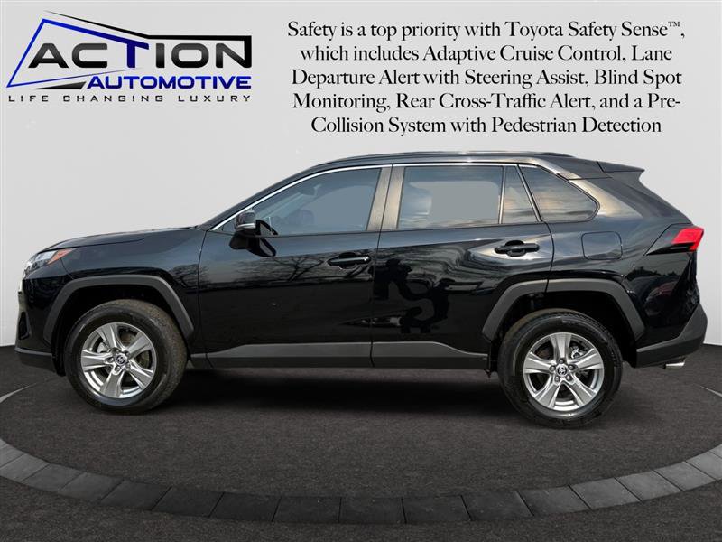 Used 2023 Toyota RAV4 XLE image 5