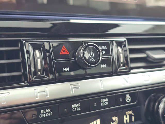 New 2026 Nissan Pathfinder SL image 36