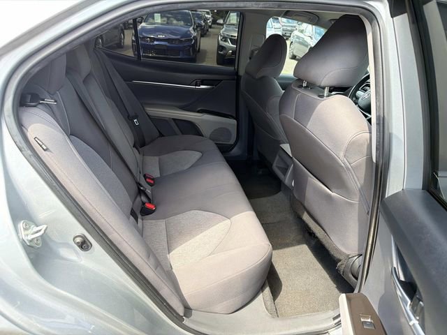 Used 2022 Toyota Camry LE FWD image 11