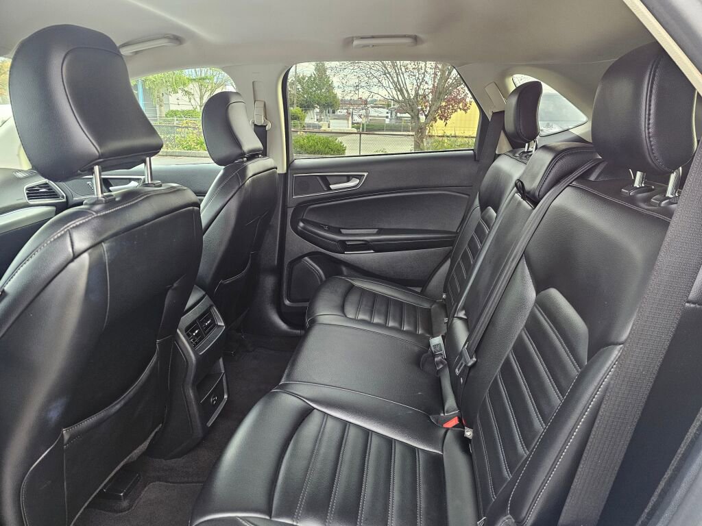 Used 2022 Ford Edge SEL image 20