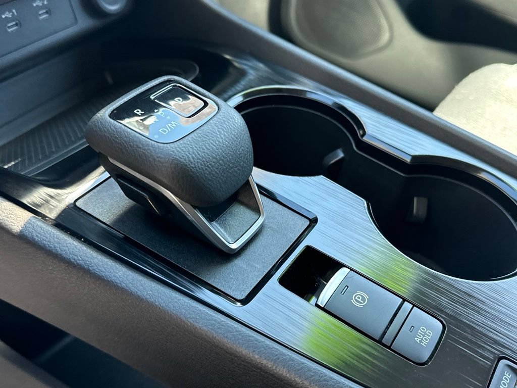 Used 2025 Nissan Rogue SV FWD image 14