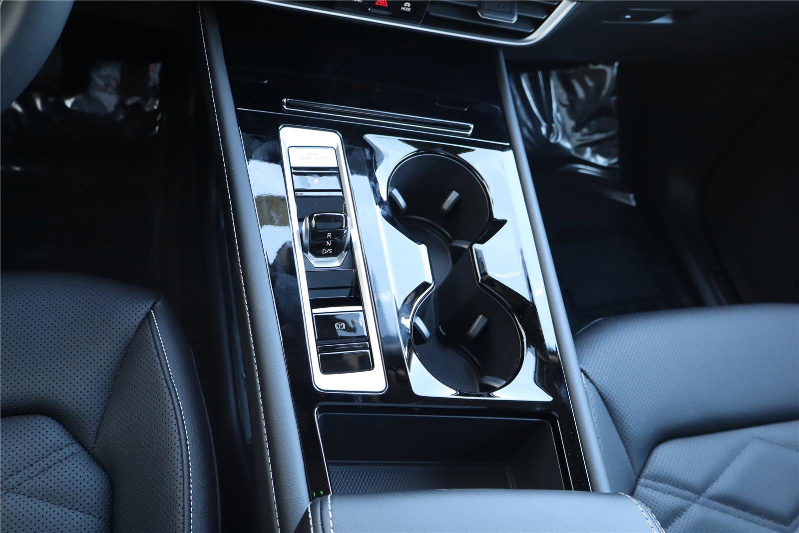 New 2026 Volkswagen Atlas SE image 19