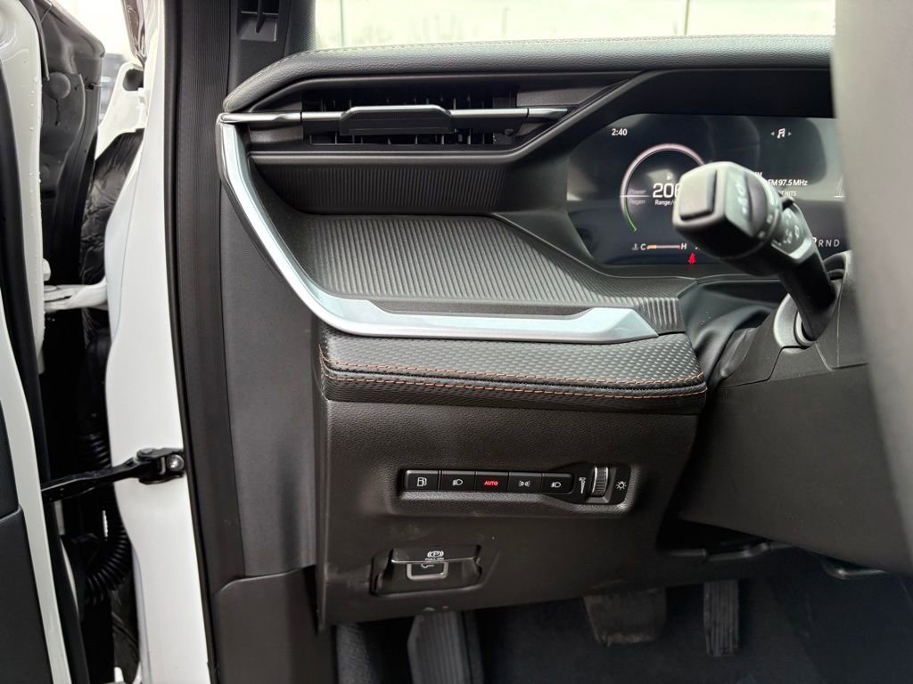 New 2026 Jeep Cherokee Overland w/ Trailer Tow Group image 19