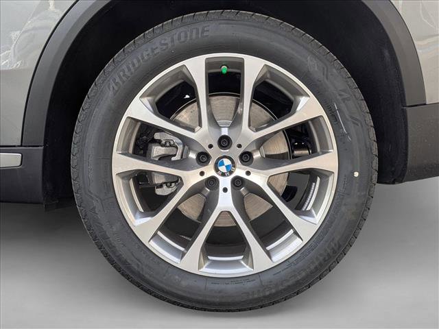 New 2026 BMW X5 xDrive40i w/ Executive Package image 10