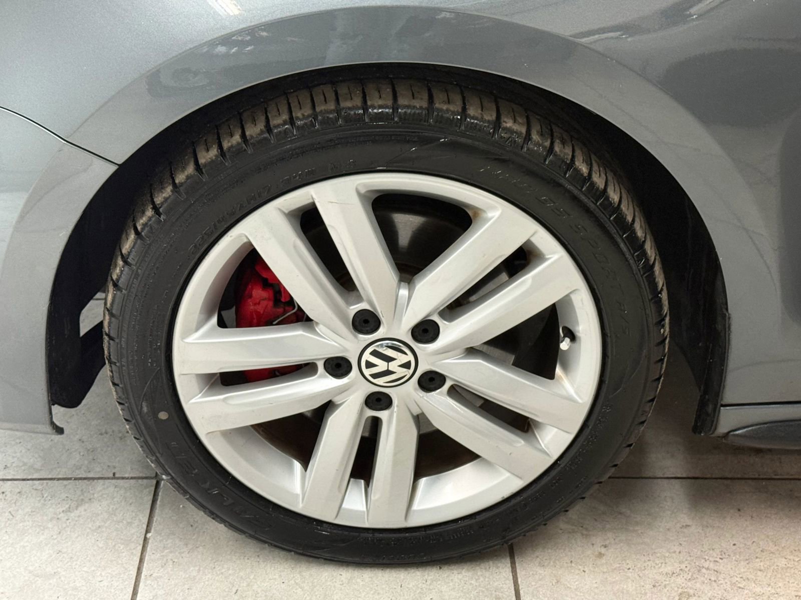 Used 2014 Volkswagen Jetta GLI image 36