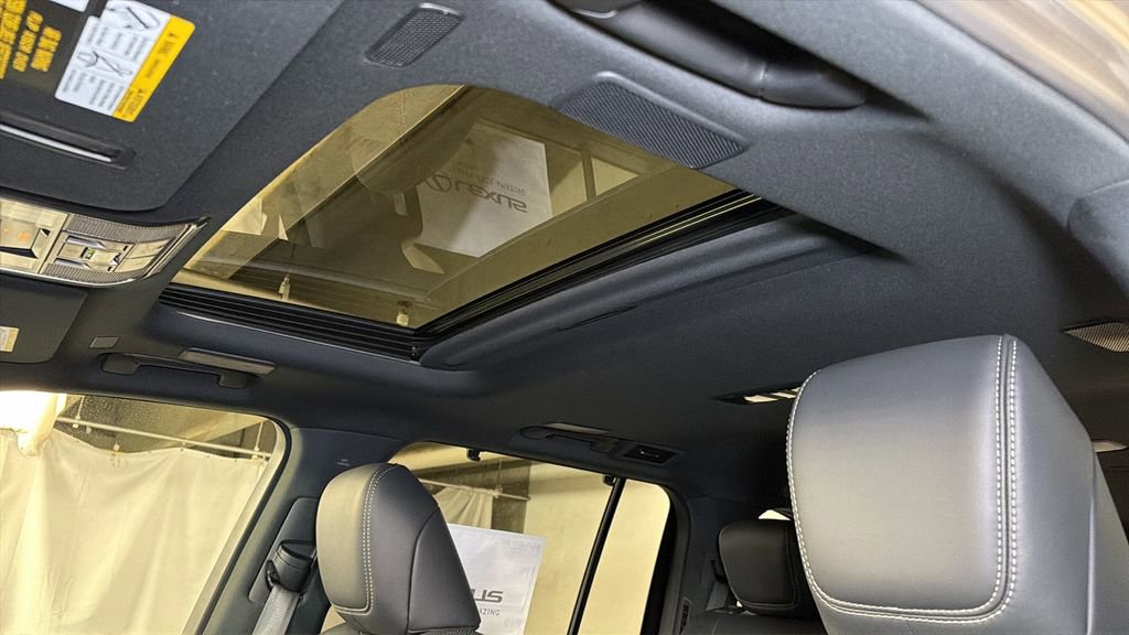 New 2026 Lexus LX 600 4WD w/ Luxury Package image 6