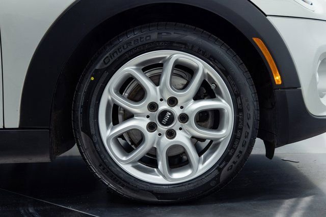 Used 2021 MINI Cooper 4-Door Hardtop image 28