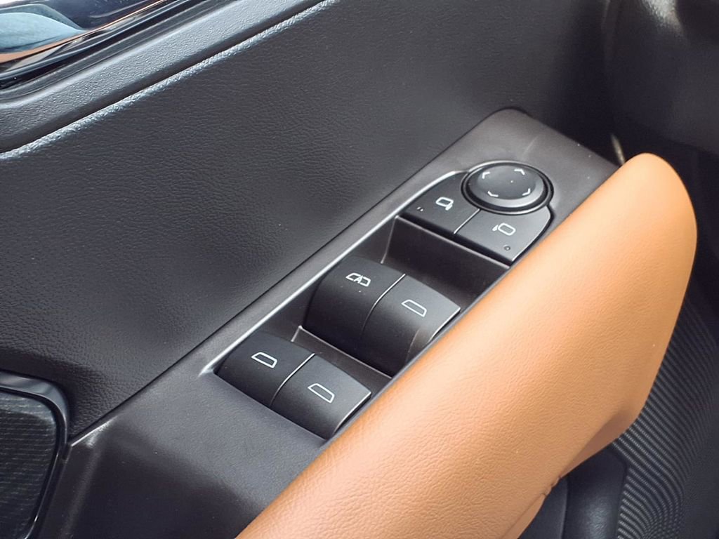 Used 2026 GMC Canyon AT4 w/ Technology Plus Package image 19