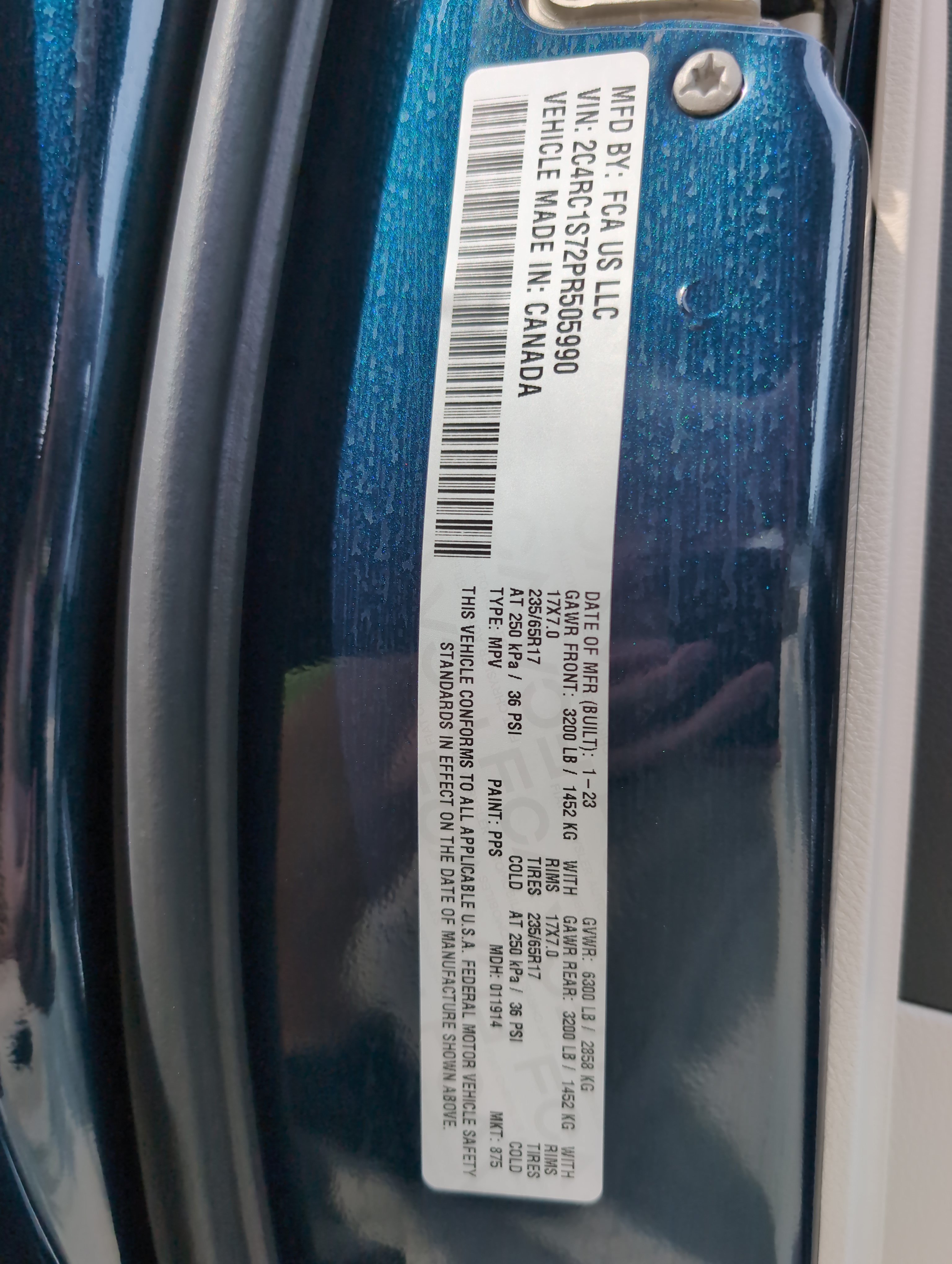 Used 2023 Chrysler Pacifica Limited FWD image 36