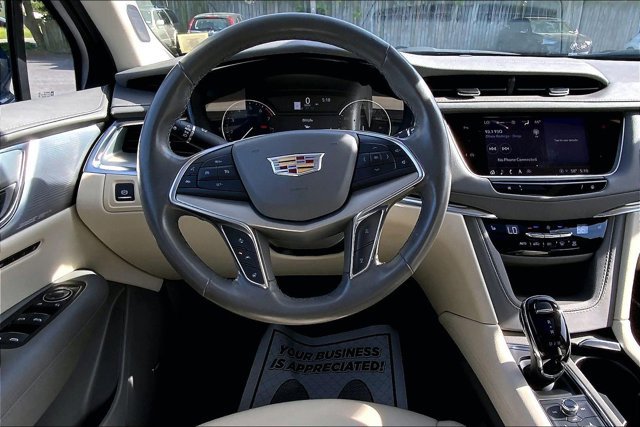 Used 2023 Cadillac XT5 Premium Luxury AWD/4WD image 4