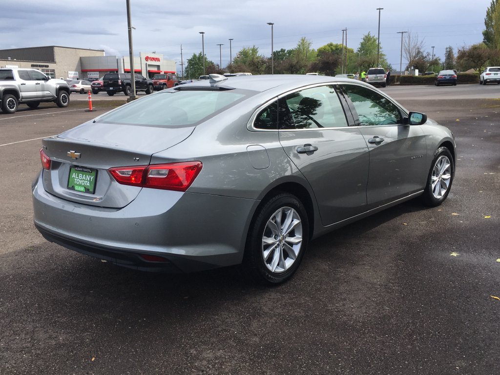 Used 2025 Chevrolet Malibu LT FWD image 7