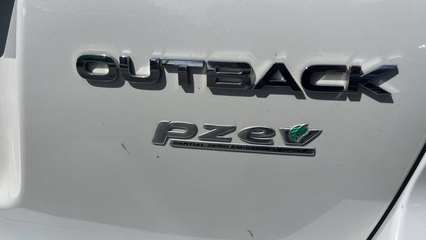 Used 2013 Subaru Outback 2.5i Limited AWD/4WD image 25