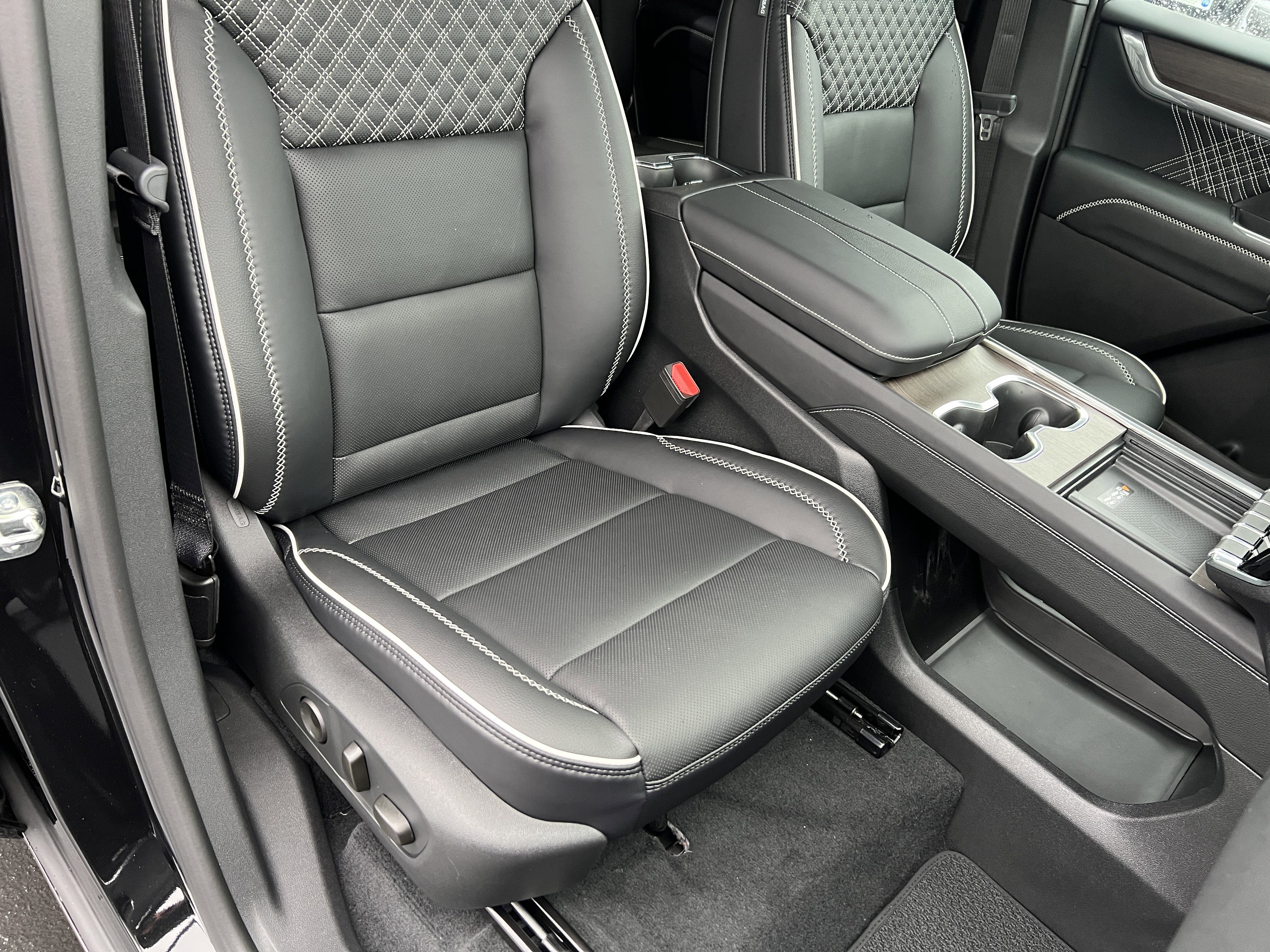 New 2026 GMC Acadia Denali w/ Super Cruise Package image 29