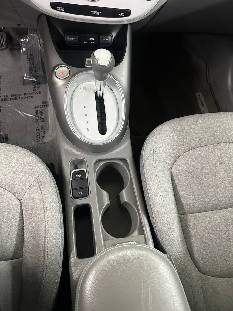 Used 2017 Kia Soul EV-e image 17