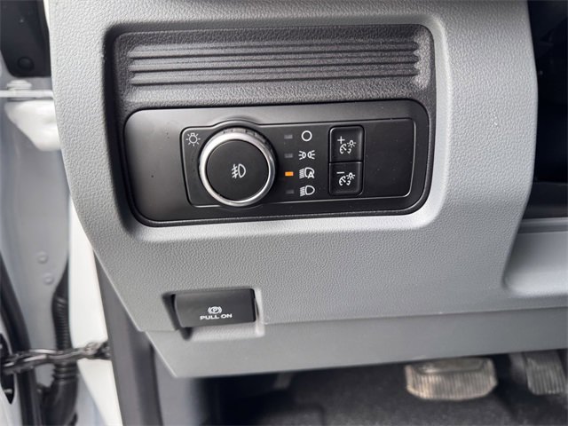 New 2025 Ford F550 4x4 Regular Cab Super Duty image 30