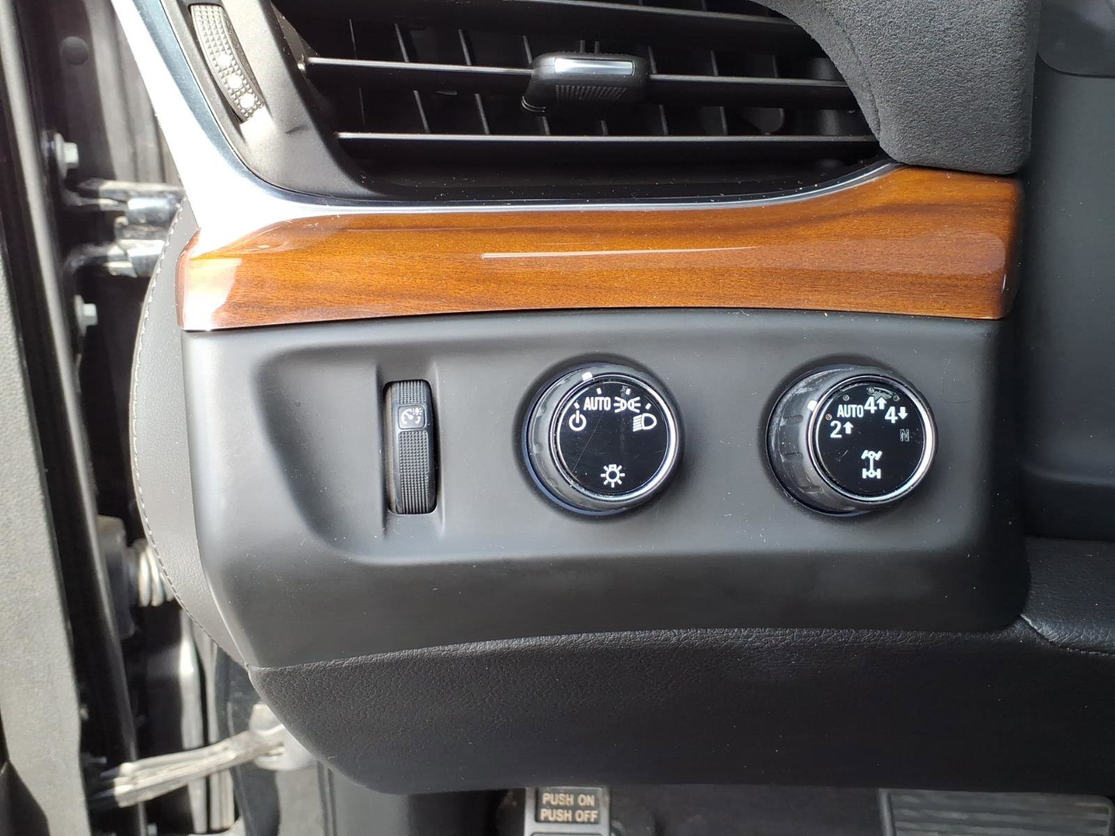 Used 2020 Cadillac Escalade Luxury image 15