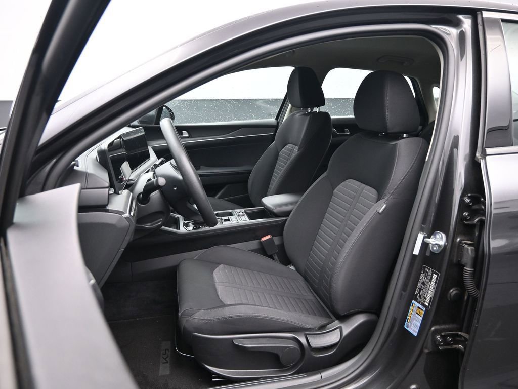 Used 2025 Kia K5 LXS FWD image 23