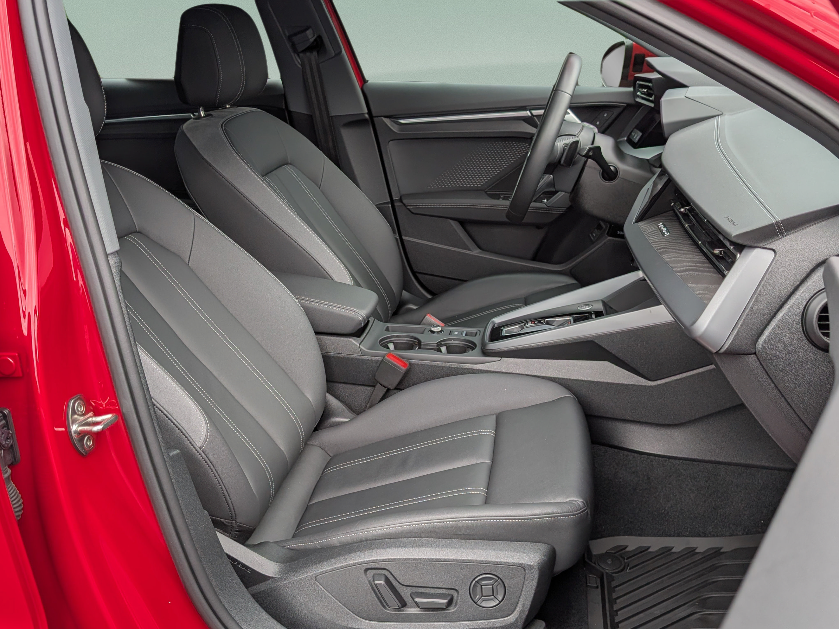 Certified 2025 Audi A3 2.0T Premium Plus w/ Premium Plus Package AWD/4WD image 18