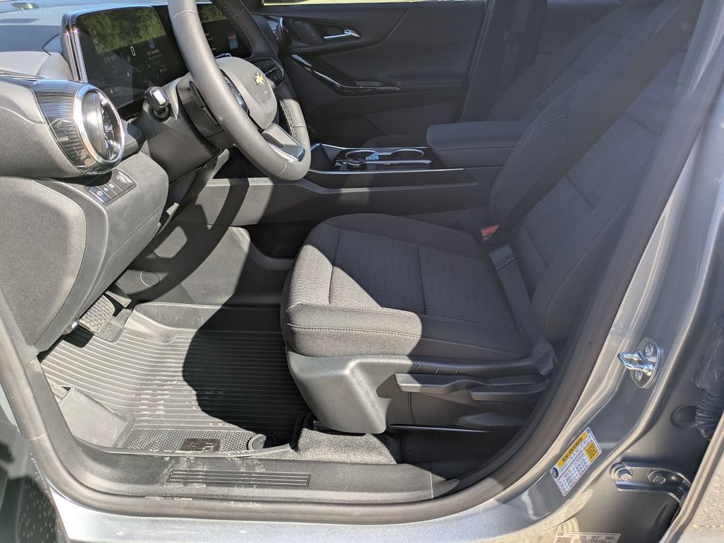 New 2026 Chevrolet Equinox LT FWD image 10