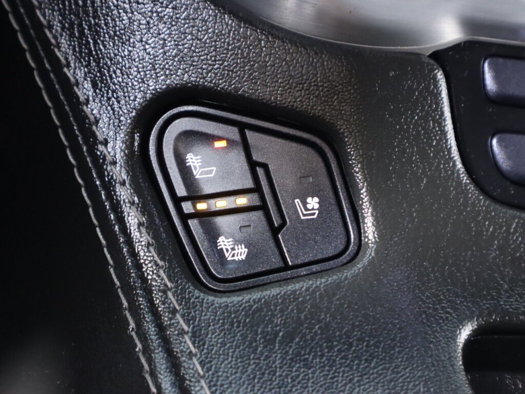 Used 2019 GMC Yukon XL SLT AWD/4WD image 24