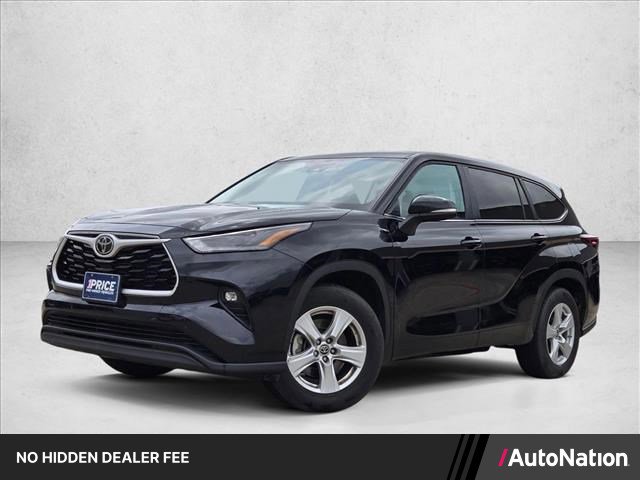 Used 2025 Toyota Highlander LE