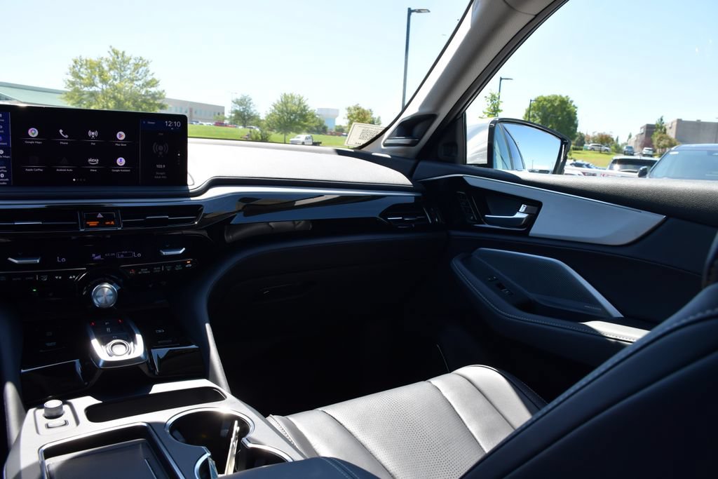 Certified 2026 Acura MDX w/ Technology Package FWD image 26