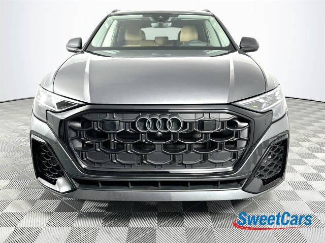 Used 2025 Audi Q8 Prestige AWD/4WD image 2
