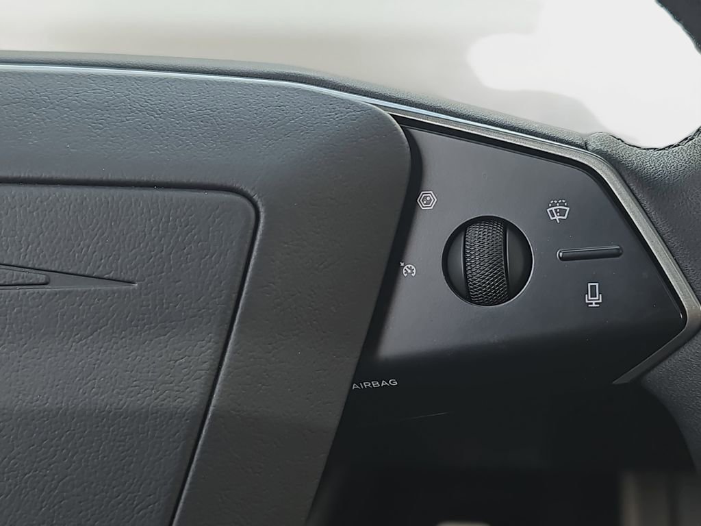 Used 2024 Tesla Cybertruck AWD Crew Cab image 20