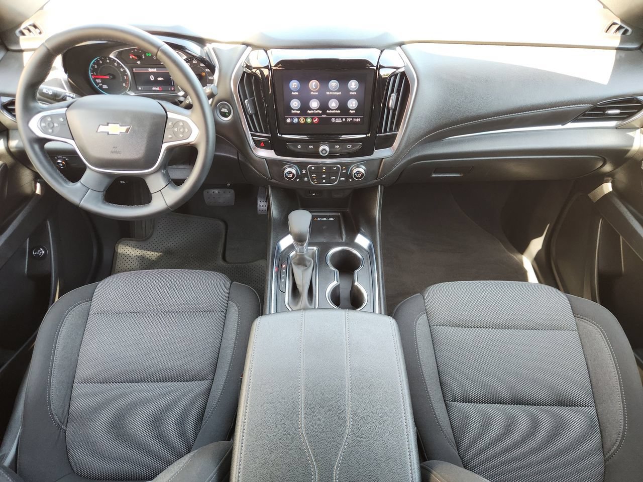 Used 2023 Chevrolet Traverse LT FWD image 23