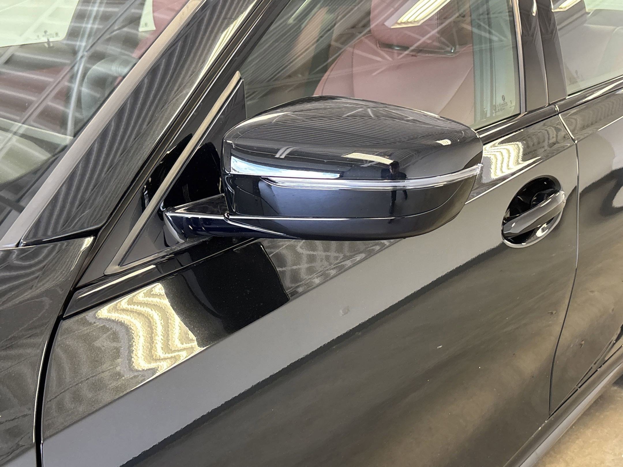 Used 2025 BMW 330i Sedan w/ M Sport Package image 21