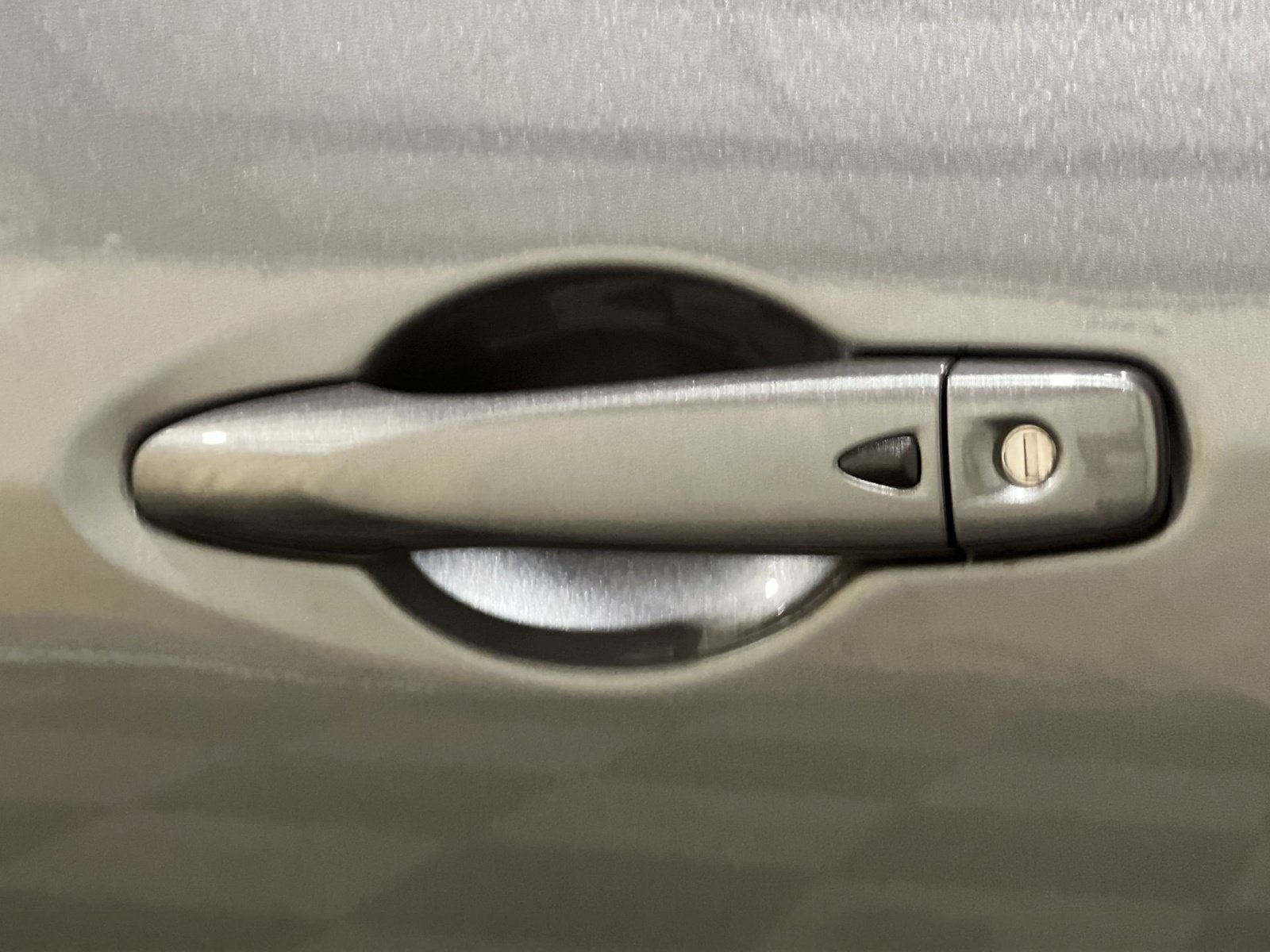 Used 2023 Nissan Kicks SR FWD image 16