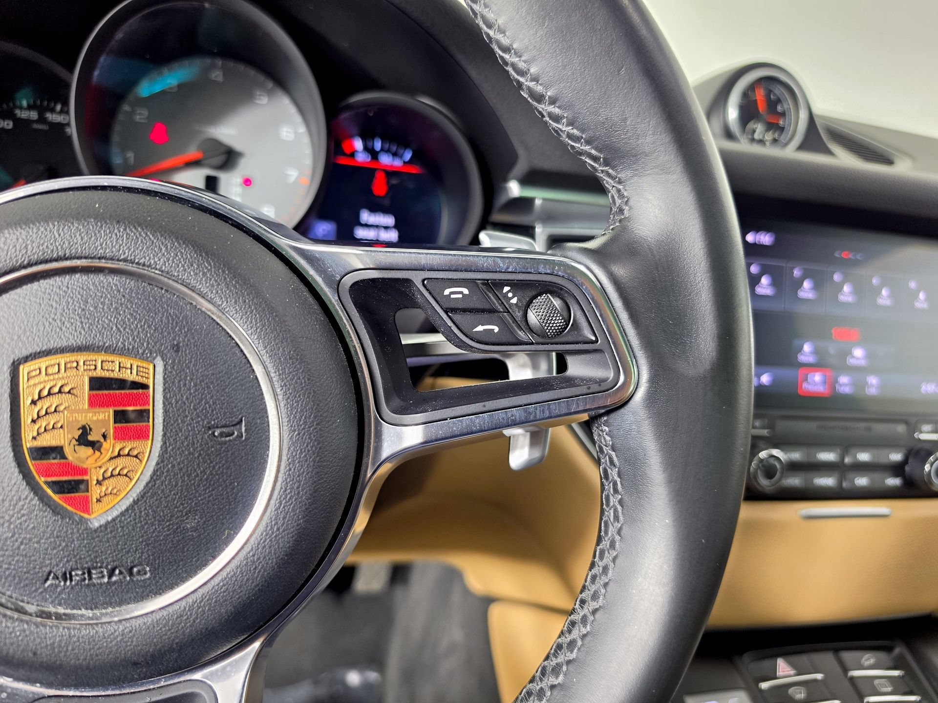 Used 2017 Porsche Macan S AWD/4WD image 22