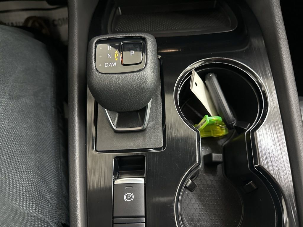 Used 2021 Nissan Rogue SV image 43