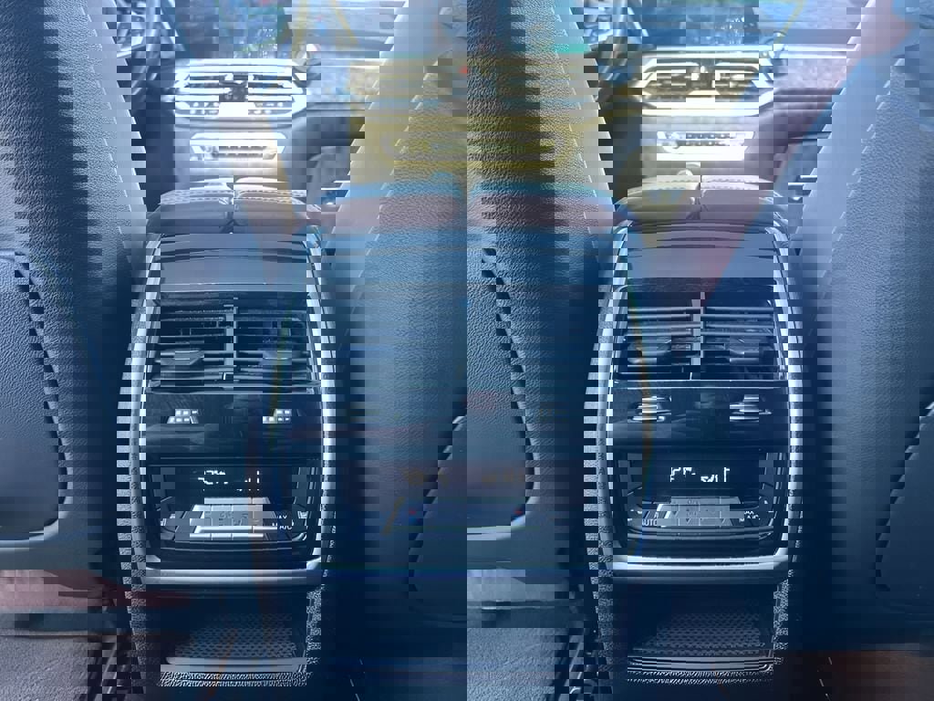 Used 2021 BMW X5 M50i w/ Premium Package image 17