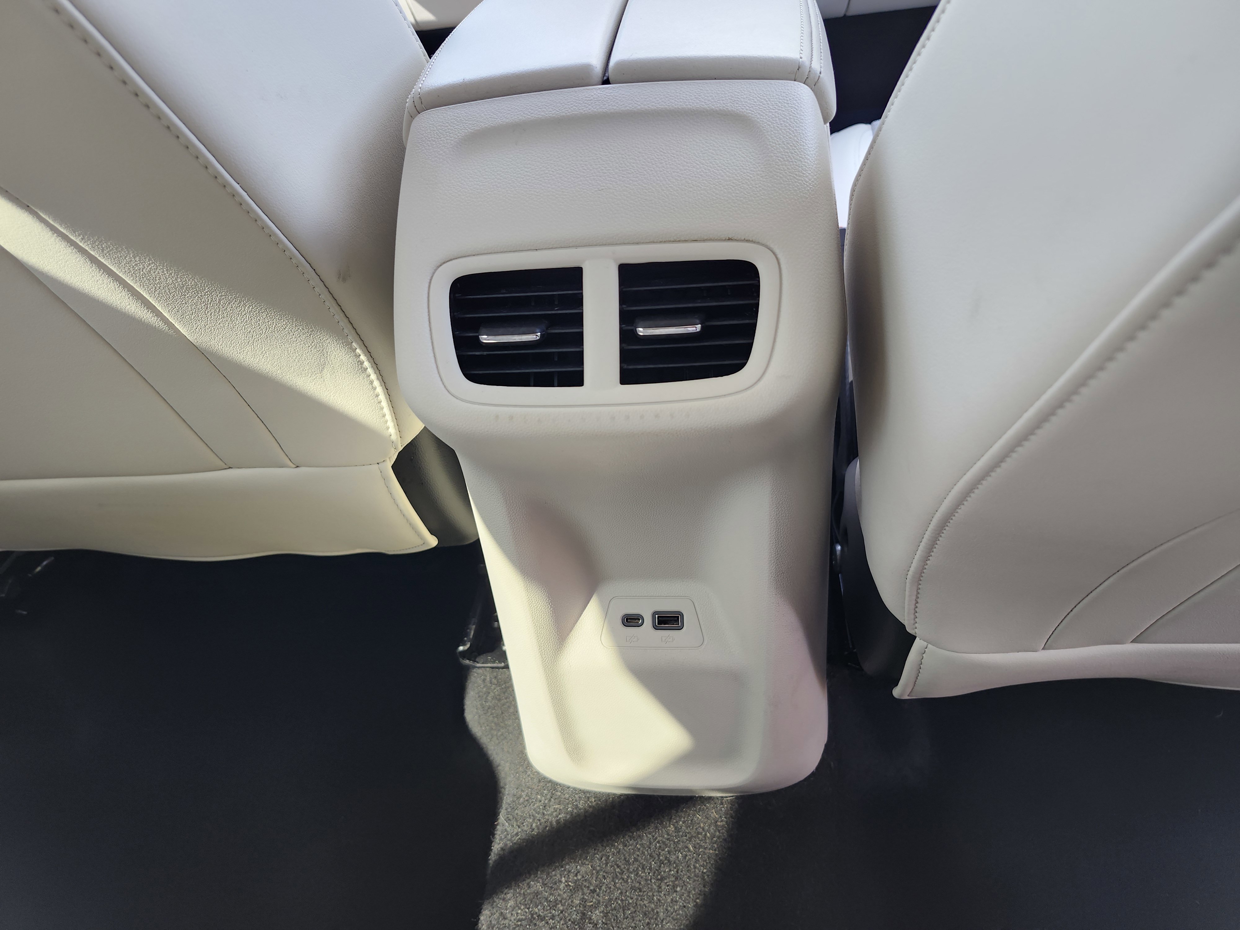 Used 2023 Buick Envision Preferred image 23