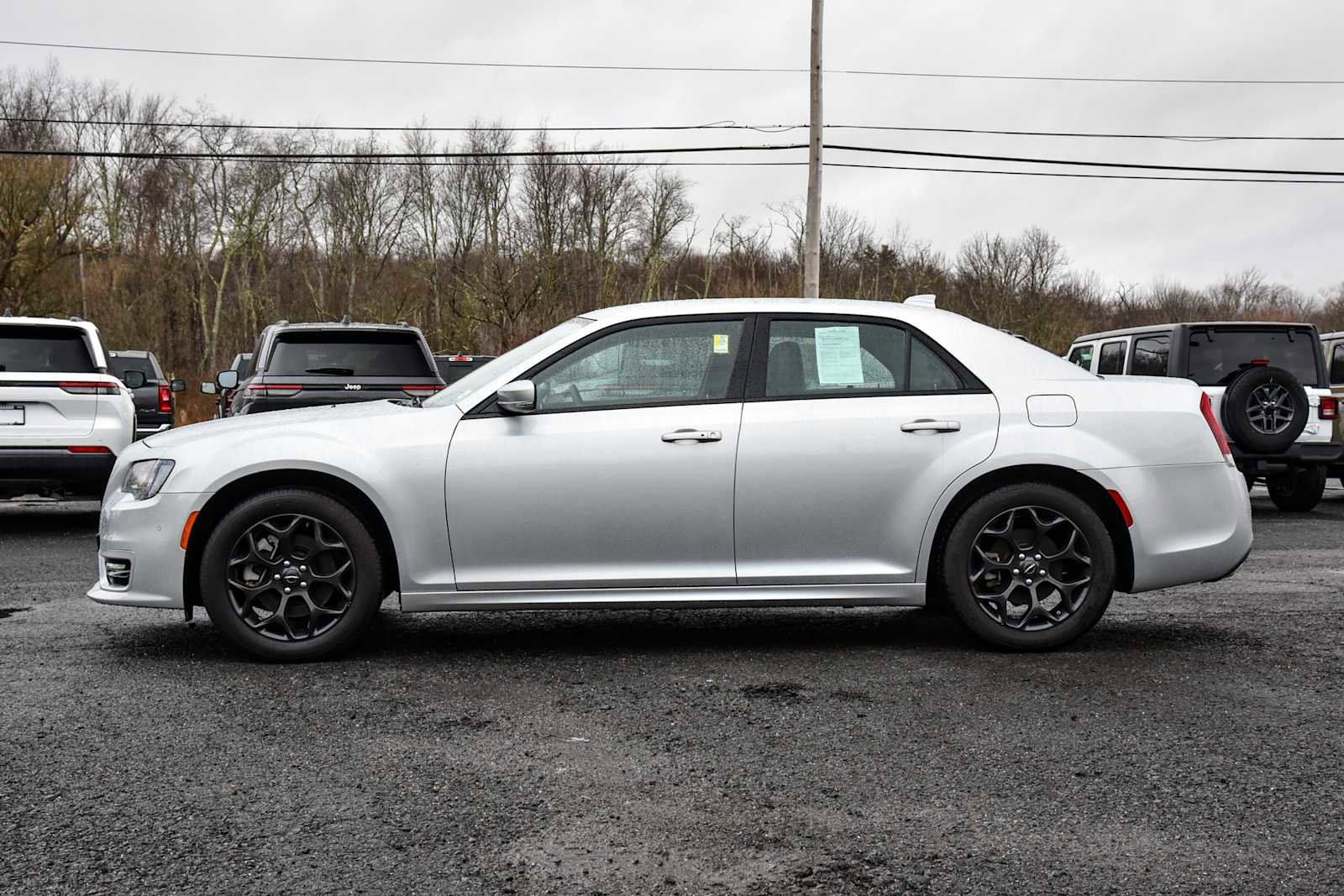 Certified 2023 Chrysler 300 Touring L w/ Comfort Group image 6